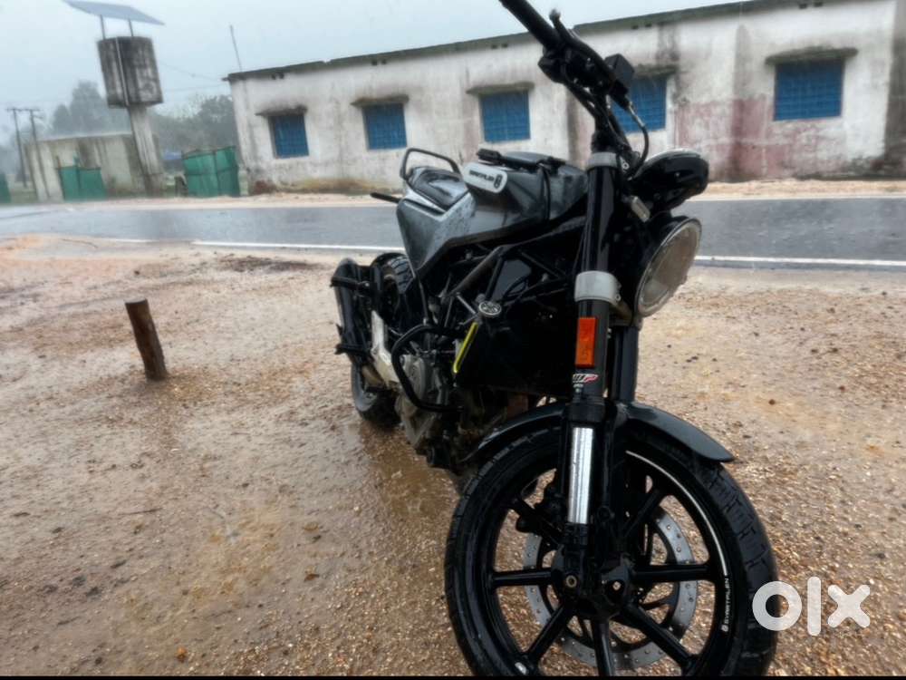 Husqvarna svartpilen 250