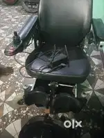 Electric wheelchair