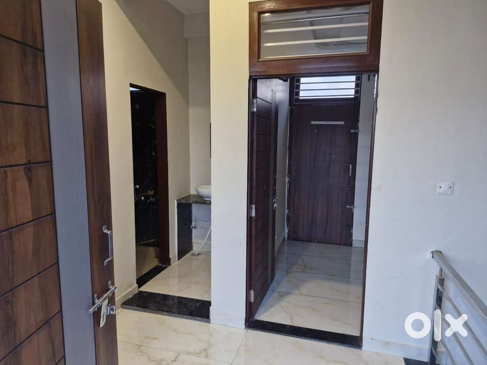 1RK with attacted washroom Nawalgrah Road near BVN school