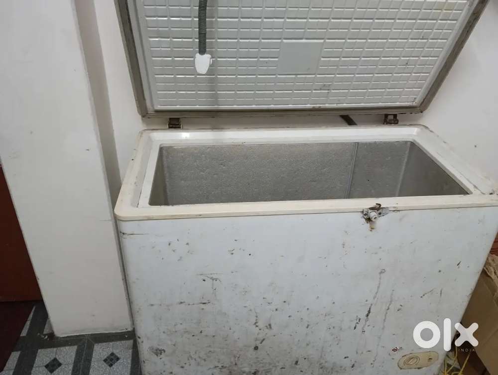 Deep fridge for urjent sale