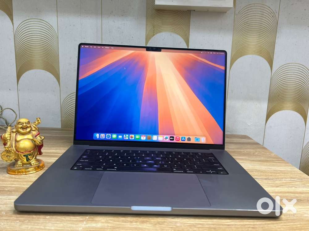 JustMac-Apple MacBook Retina M1 Max 16” 32 GB RAM/1 TB SSD/32 Cores