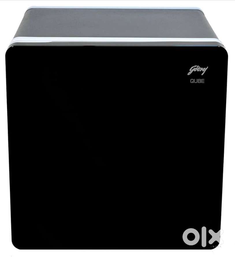 Godrej 30L Qube Personal Standard Single Door Cooler (Black)