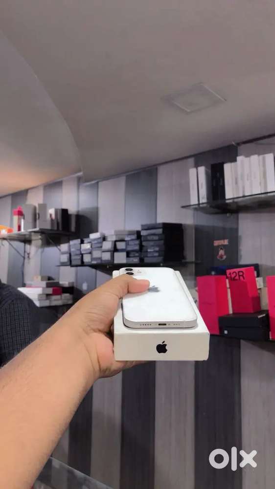 I phone 12 white colour