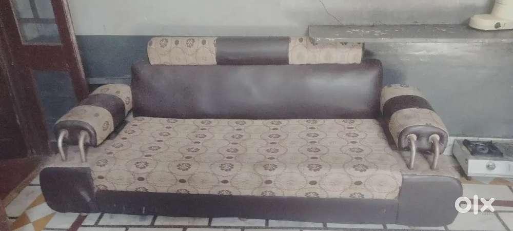best condition sofa