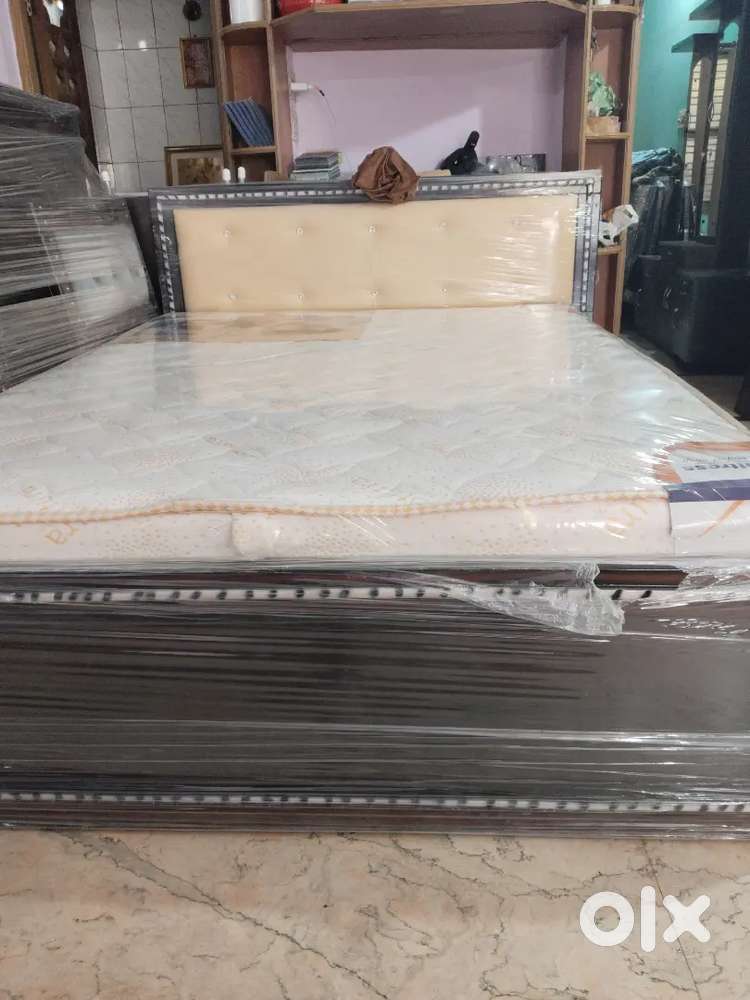 Supreet furniture 5/6.5 bottom storage cot