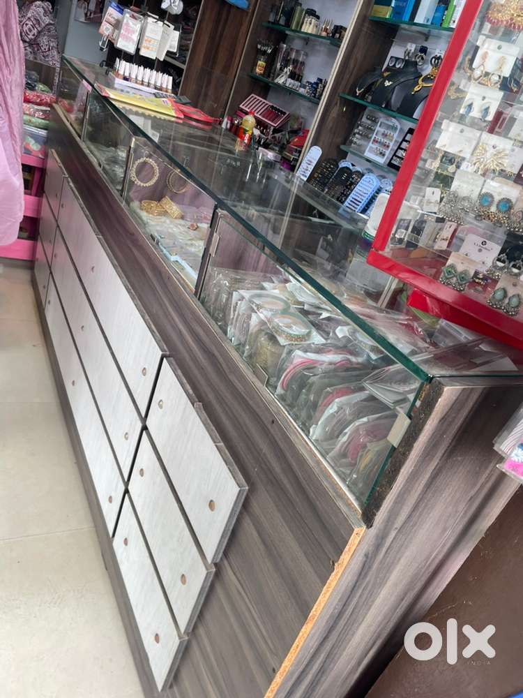 Shop counter
