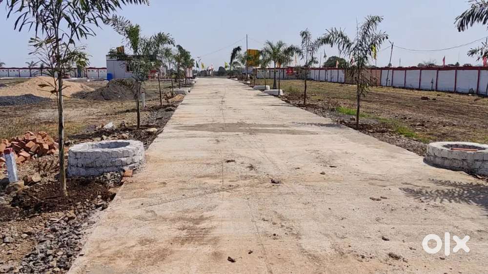 Prime CORNER 1500 SQFT PLOT FOR SALE ,