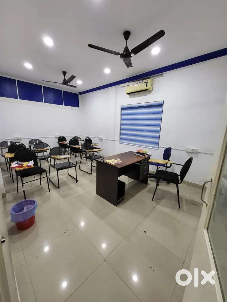 Furnished office space available at Kakkanad 3850 sqft