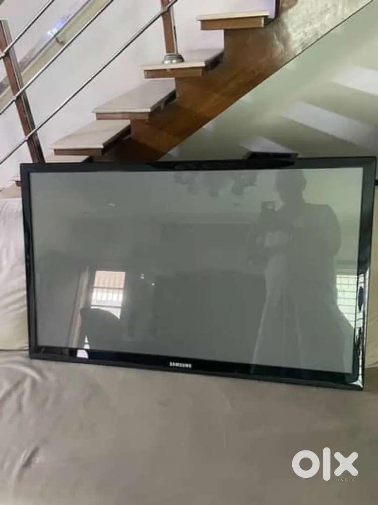 Samsung 44 Inches LED TV