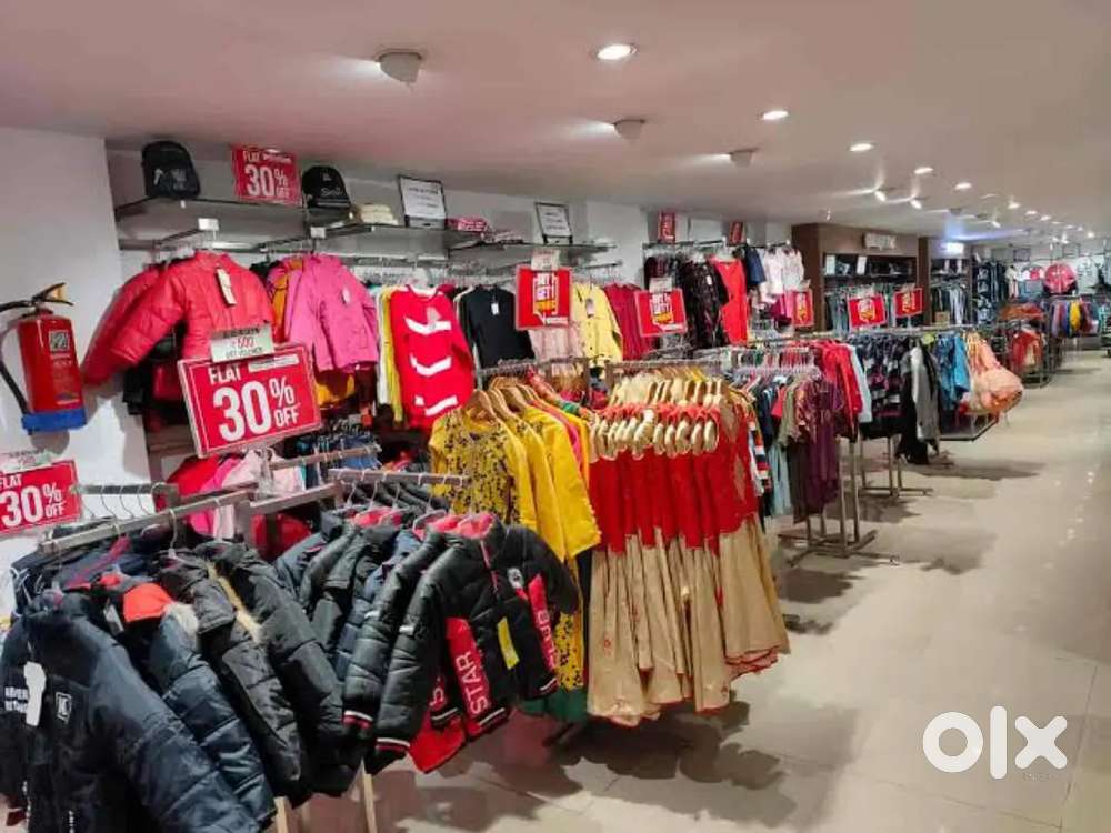 SHOPPING MALL लड़कियों और लड़कों की आवश्यकता हैं तुरन्त सम्पर्क करे