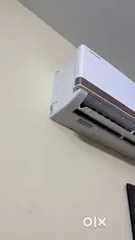 Lloyd 1.5 ton ac