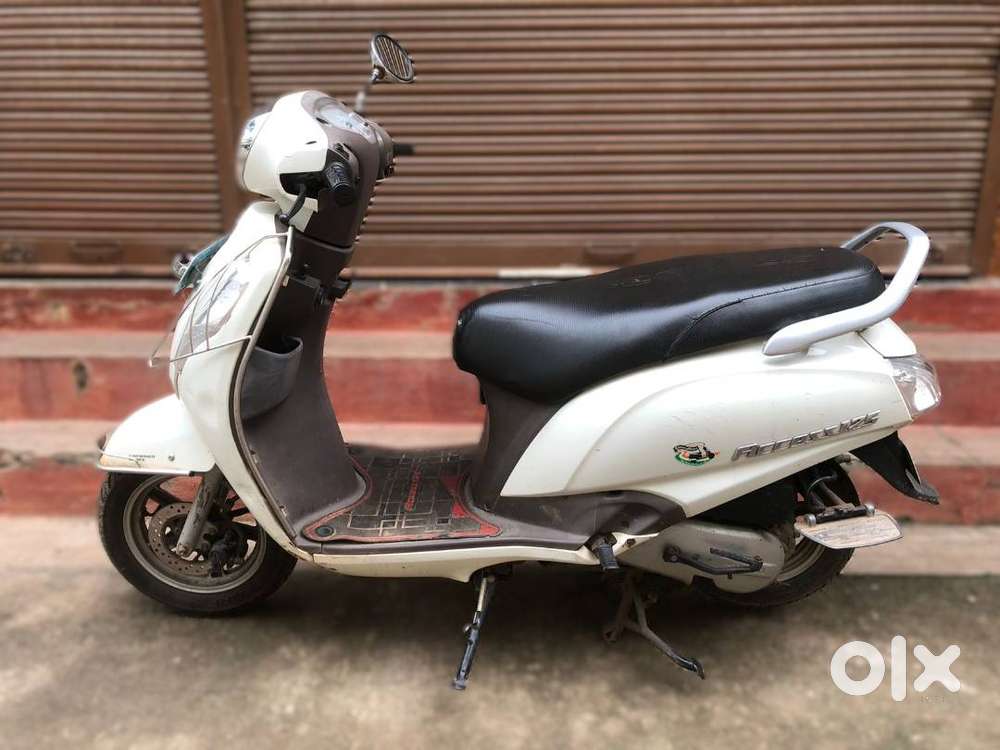 Suzuki Access 125 (White, 2018,)  Excellent Condition, Single Owner