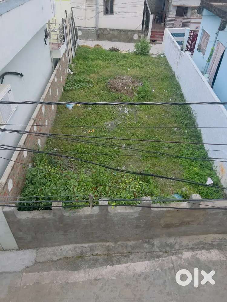 Prime residential plot in penamaluru