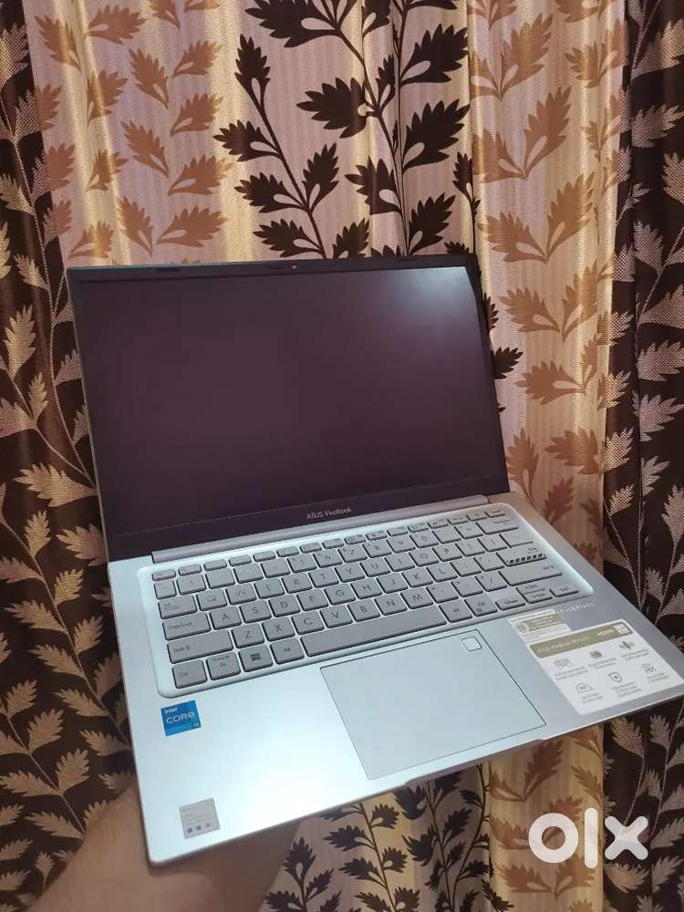 Asus Vivabook 14 1 year old all bill box available