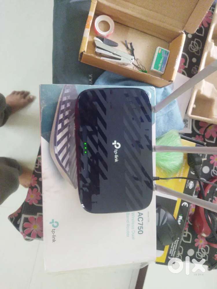 Tp link less used router with box