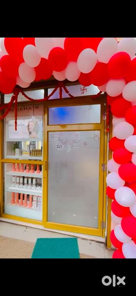 Premium saloon in city for sale