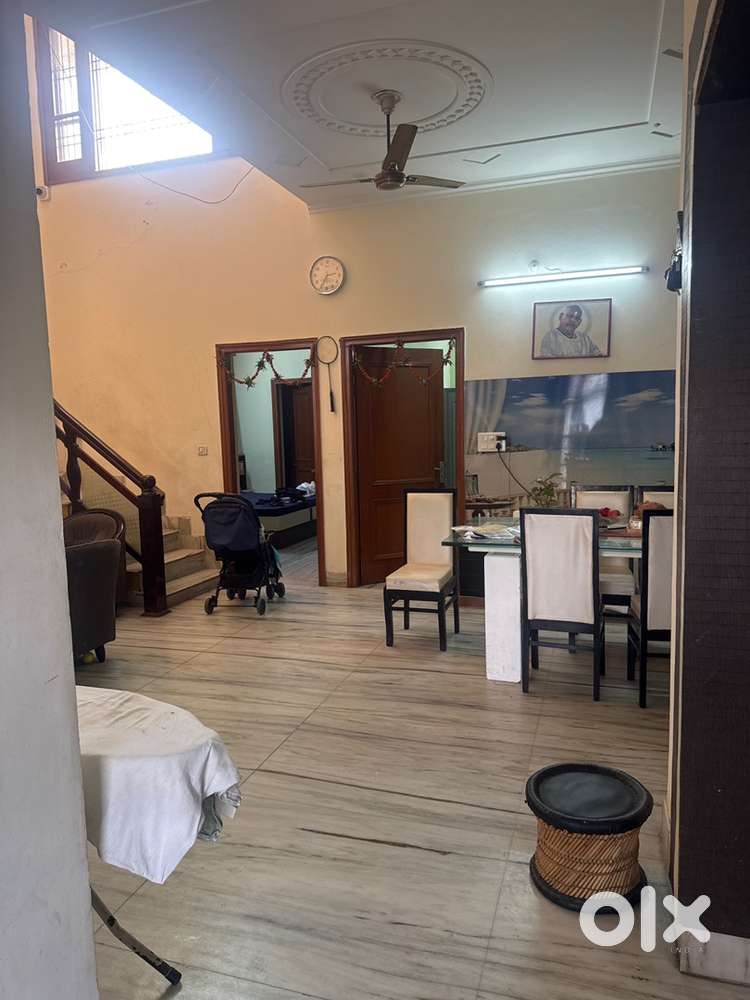 Caretaker cum Househelp