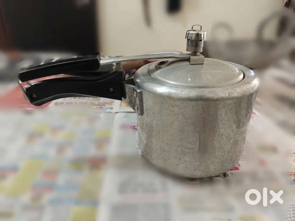 3 L Cooker and 2.8 L Kadhi
