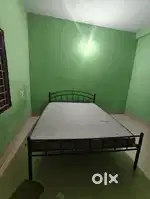 BED with 8 MATTRESS