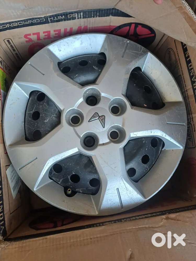 4 new brand tyre rims with diamond cut rim covers for sale