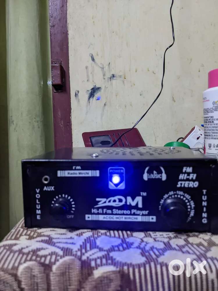 Analog FM Radio with Rechargeable Battery