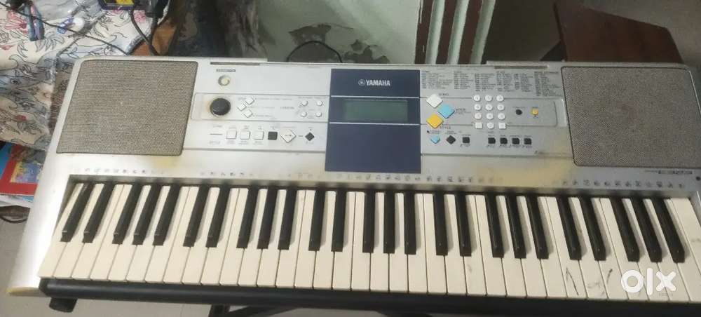 Keyboard Yamaha par E323