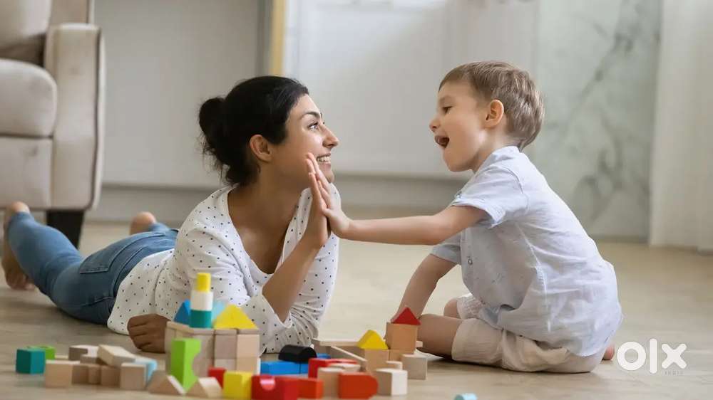 बच्चों की देखभाल के लिए महिला कर्मचारी की आवश्यकता है जो बच्चों के