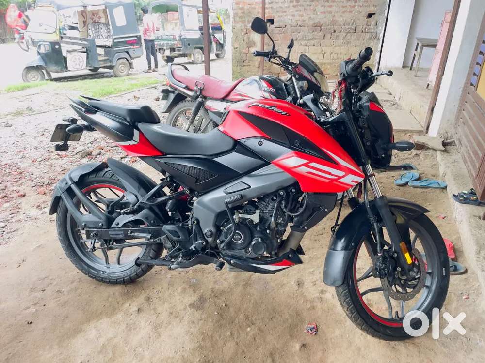 Bajaj pulsar NS125