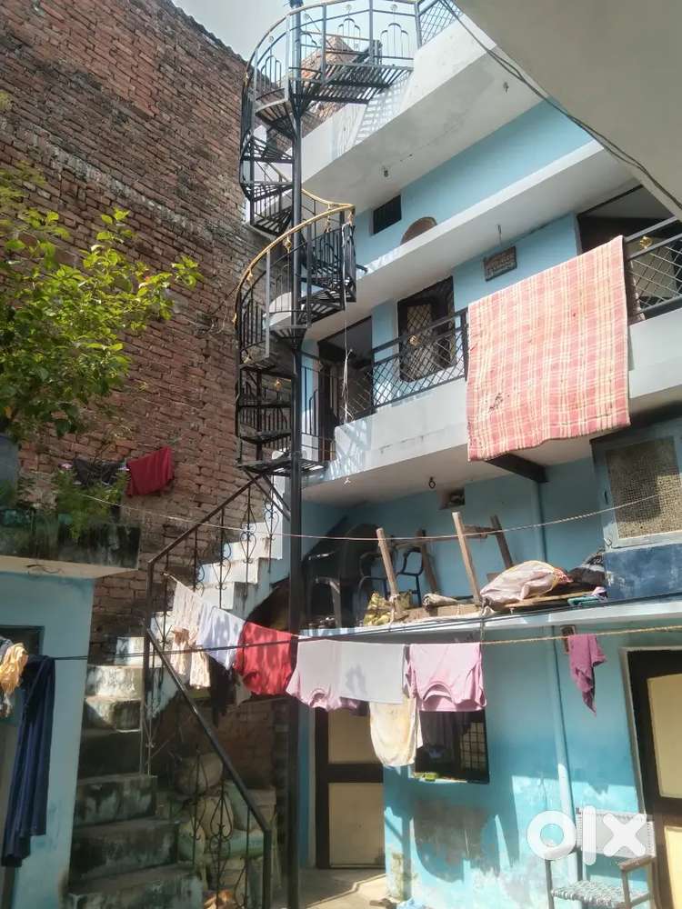 Room available for girls