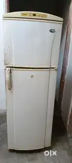 Whirlpool double door fridge 250 Lt