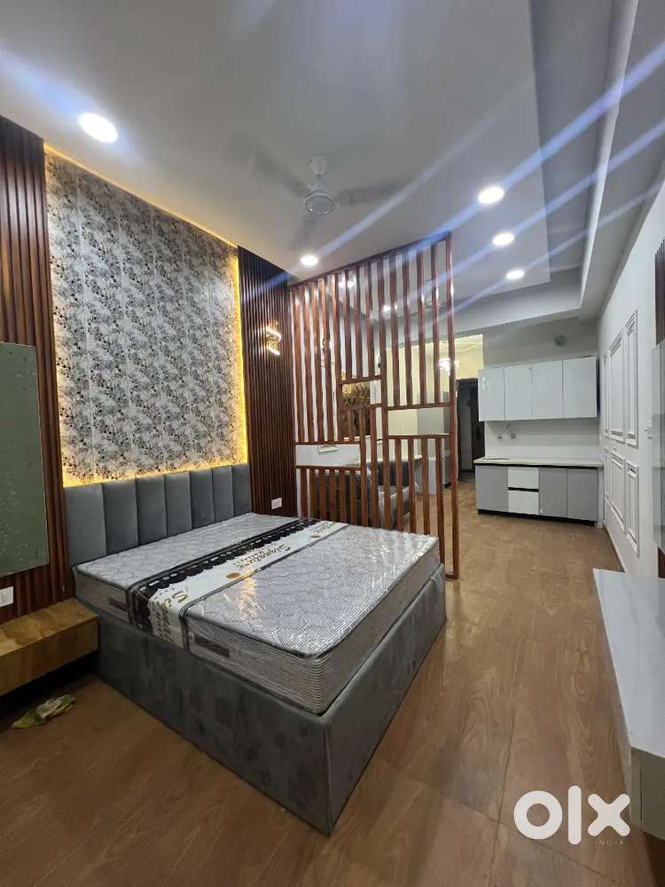 Modern studio available on rent in Noida Extension