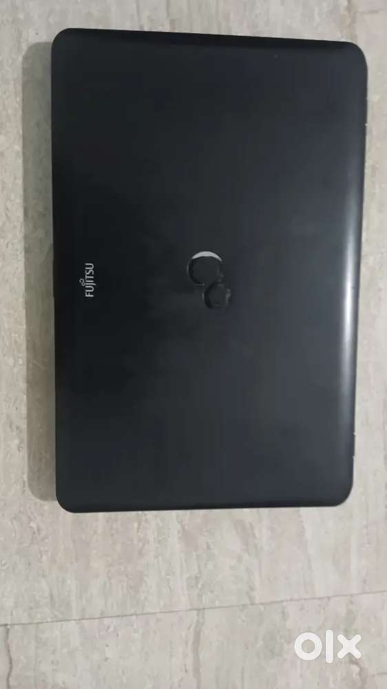 Fujitsu A512 i3  256GB SSD  Win10  15 Sec Boot