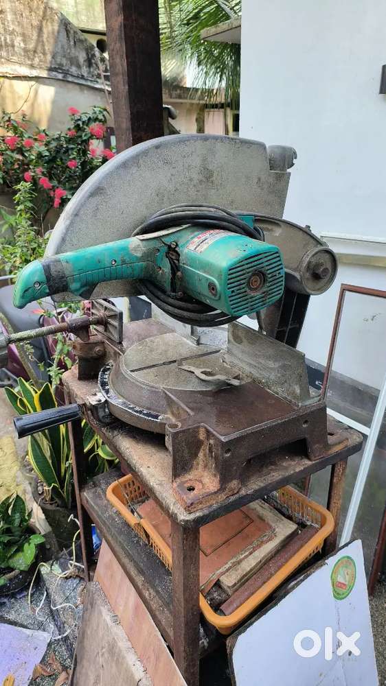 Aluminium cutting machine