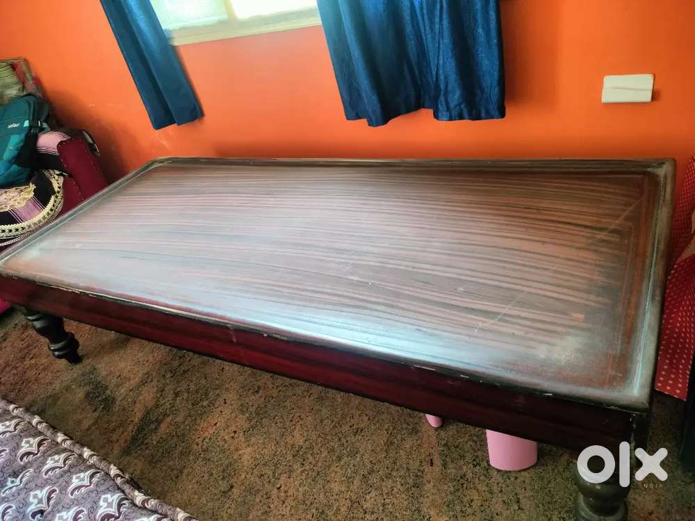 Deewan single cot bed sell