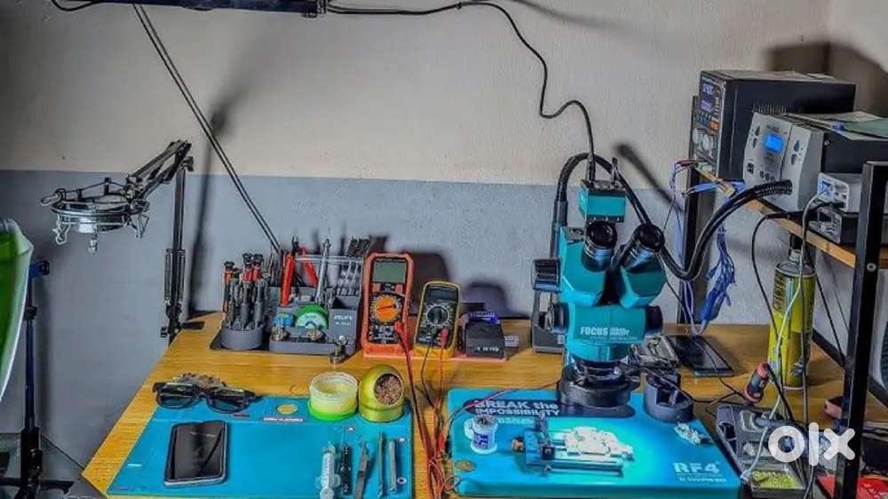 मोबाइल की शॉप पर हेल्पर चाहिए