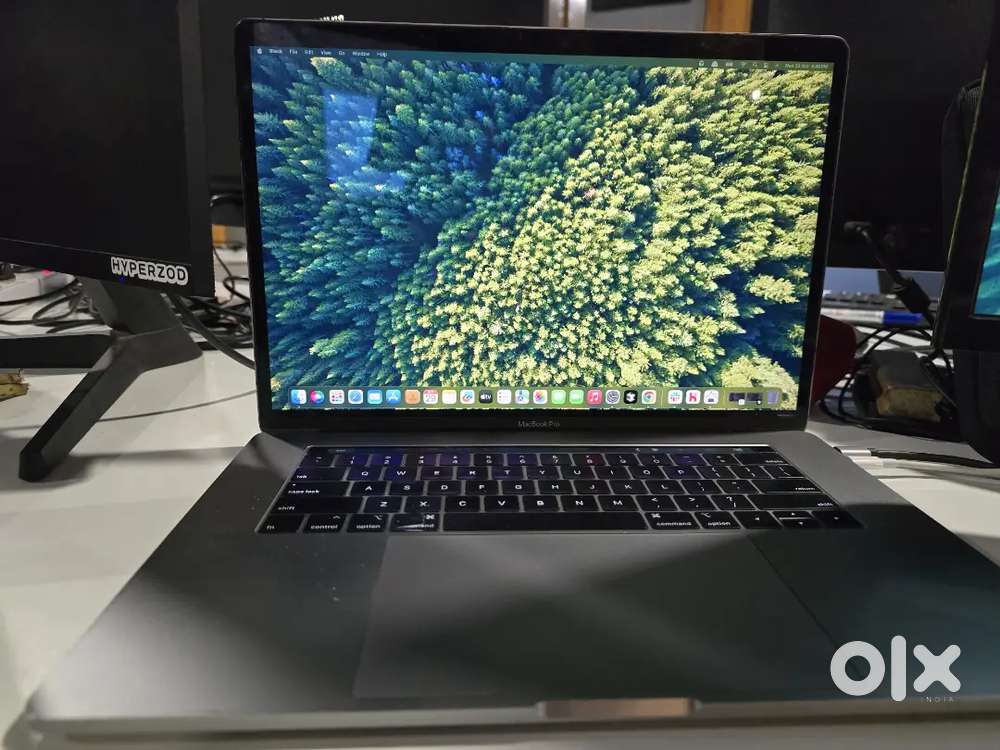 Apple MacBook Pro a1990 working best.