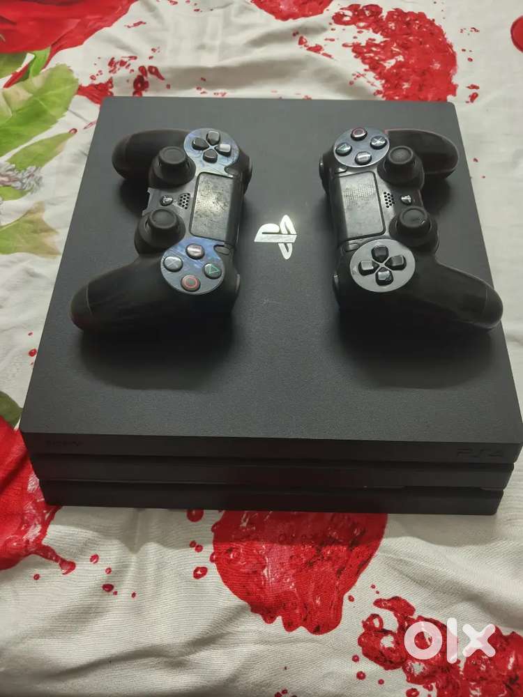 PS4 Pro 1 TB with 4 Games