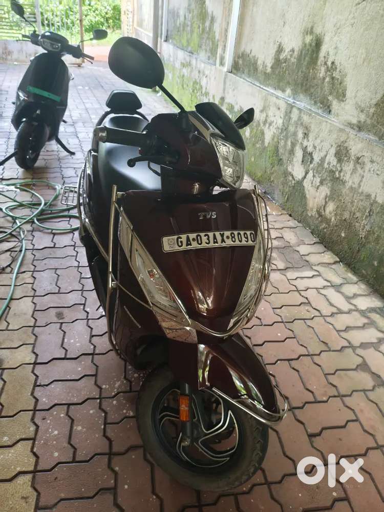 Latest Generation  Smartconnect TVS 125 top model