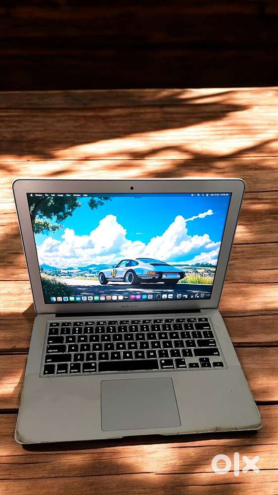 MacBook air 2017 8gb ram 128SSD LIKE NEW  CONDITION GOOD BATTERY BACUP