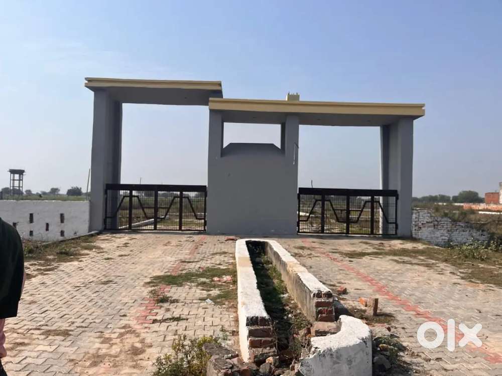 Plot for Sale ( 167 Gaj or 1500 sq.ft ) in Etmadpur Near Sawai Ashram