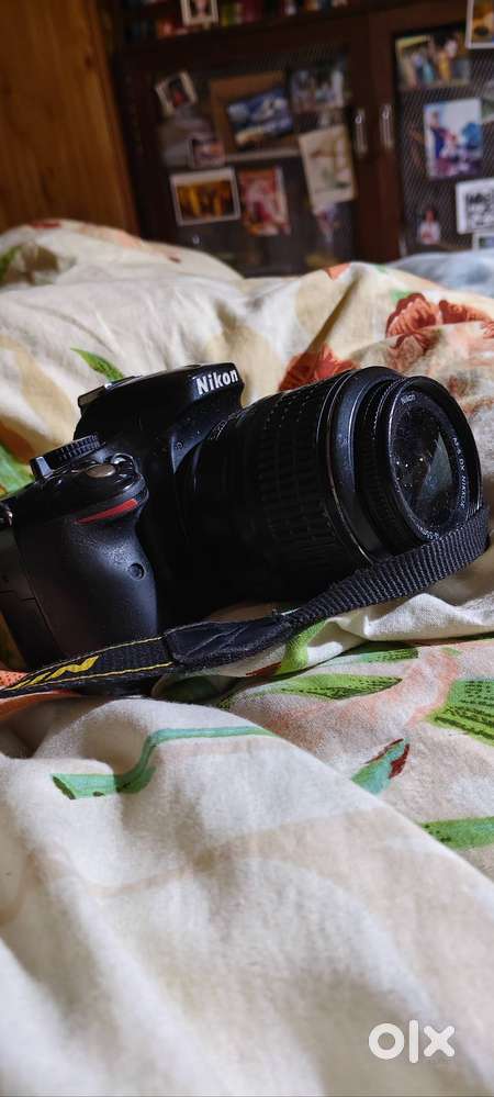Selling Nikon D5200 camera