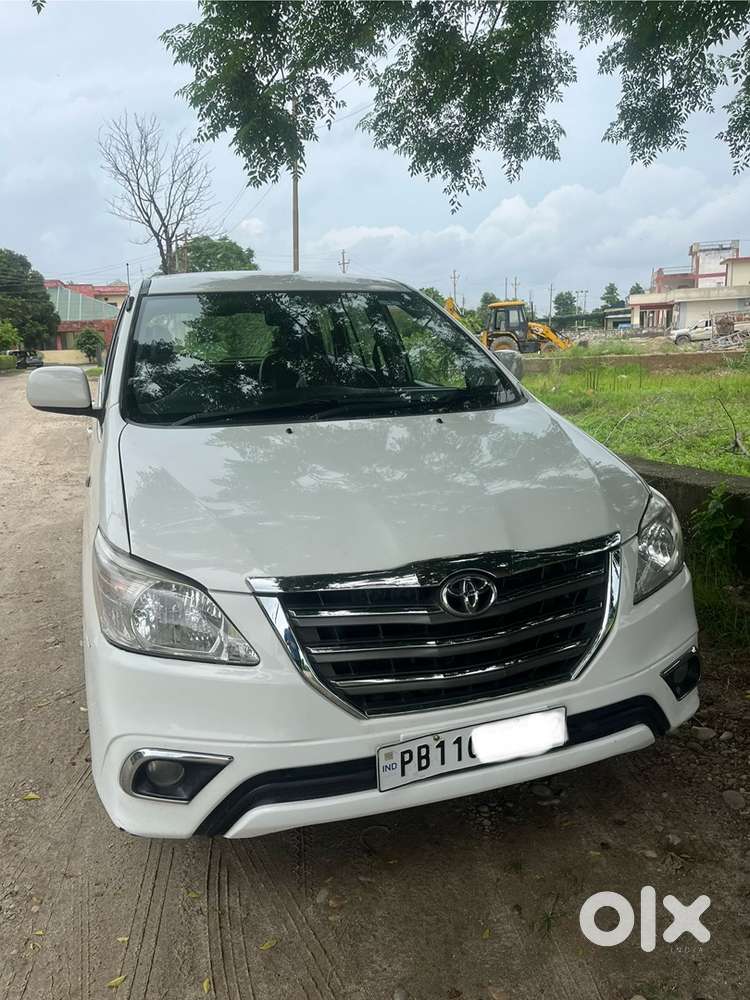 Toyota Innova 2015 Diesel Well Maintained