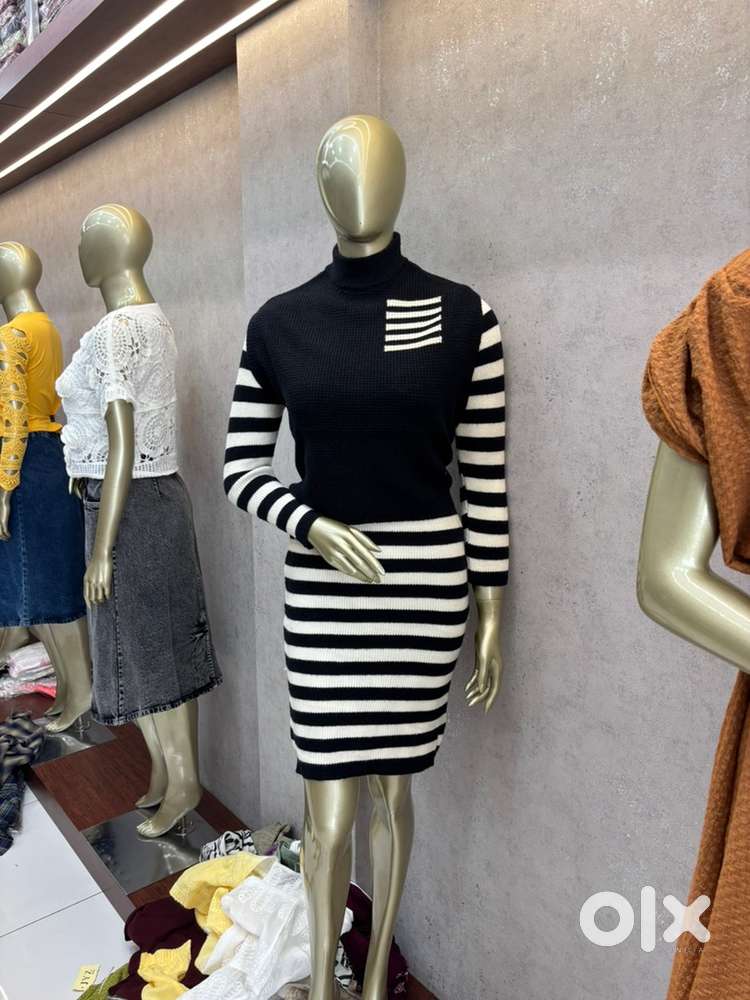 സെയിൽസ് സ്റ്റാഫ്‌ (Female )