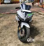 Yamaha R15 V2