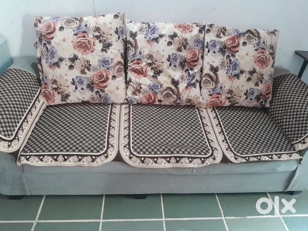 5 seater sofa and 2 chair