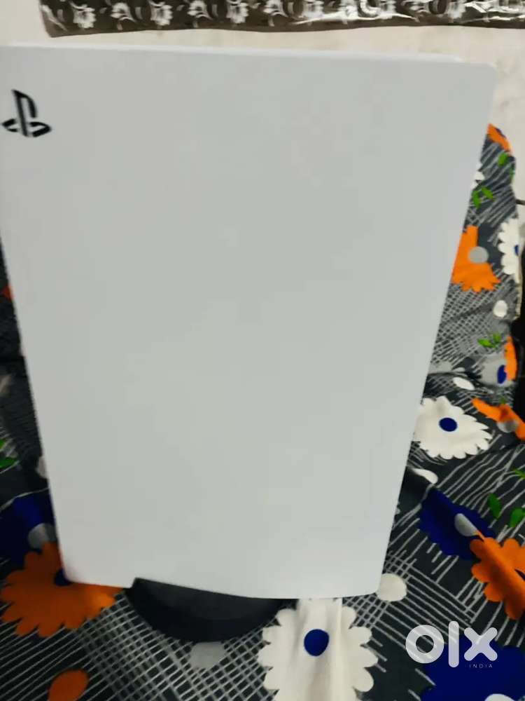PS5 Disc Edition in good Condition With Original Box and Accessories