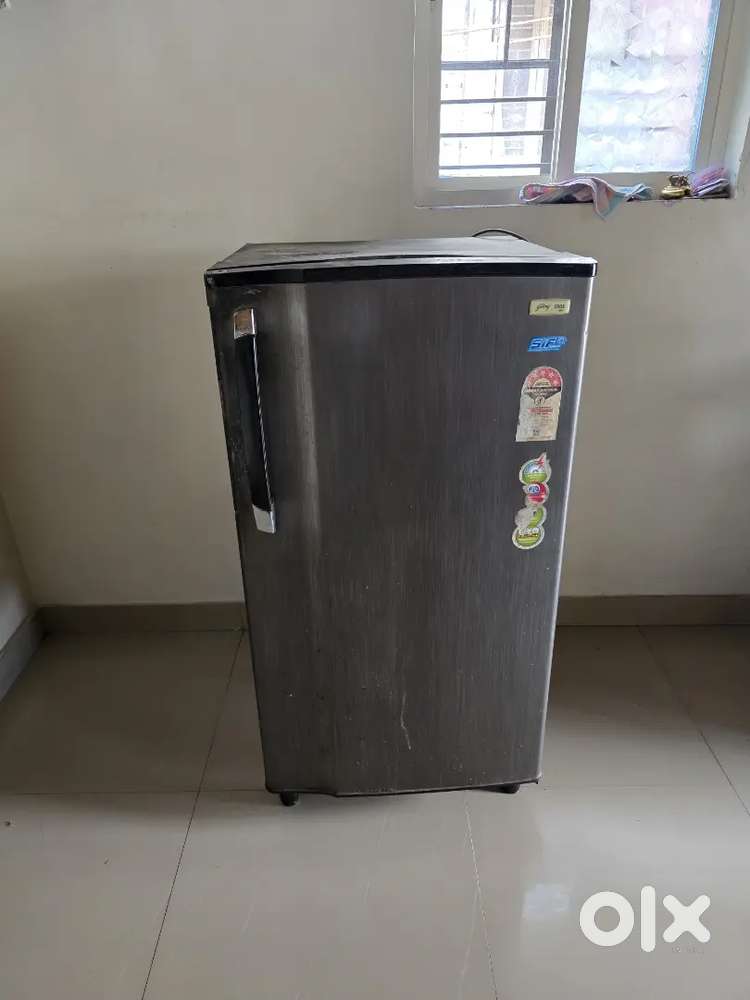 Single door fridge (Refrigerator) for sale
