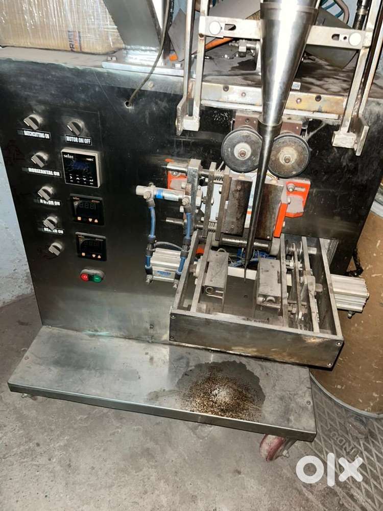 Liquid items semi auto packing machine