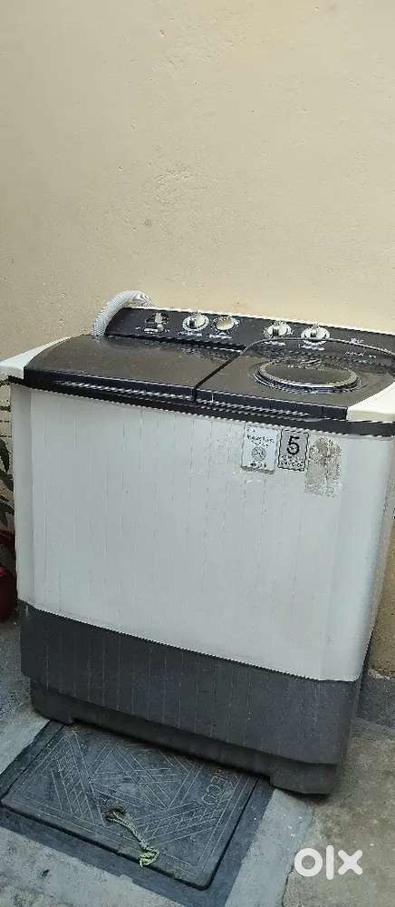 LG WASHING MACHINE ROLLER JET 10 KG