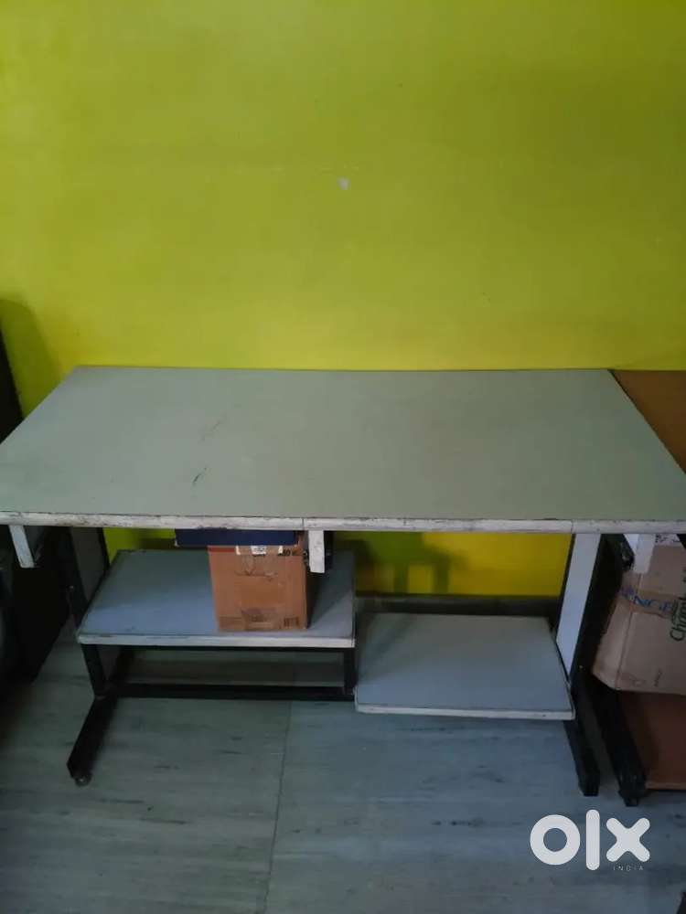 Computer Table